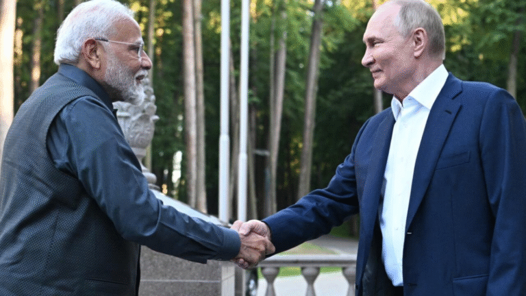 Opinion: India-Russia Relationship India Should Focus on Strengthening Its Ties with Moscow